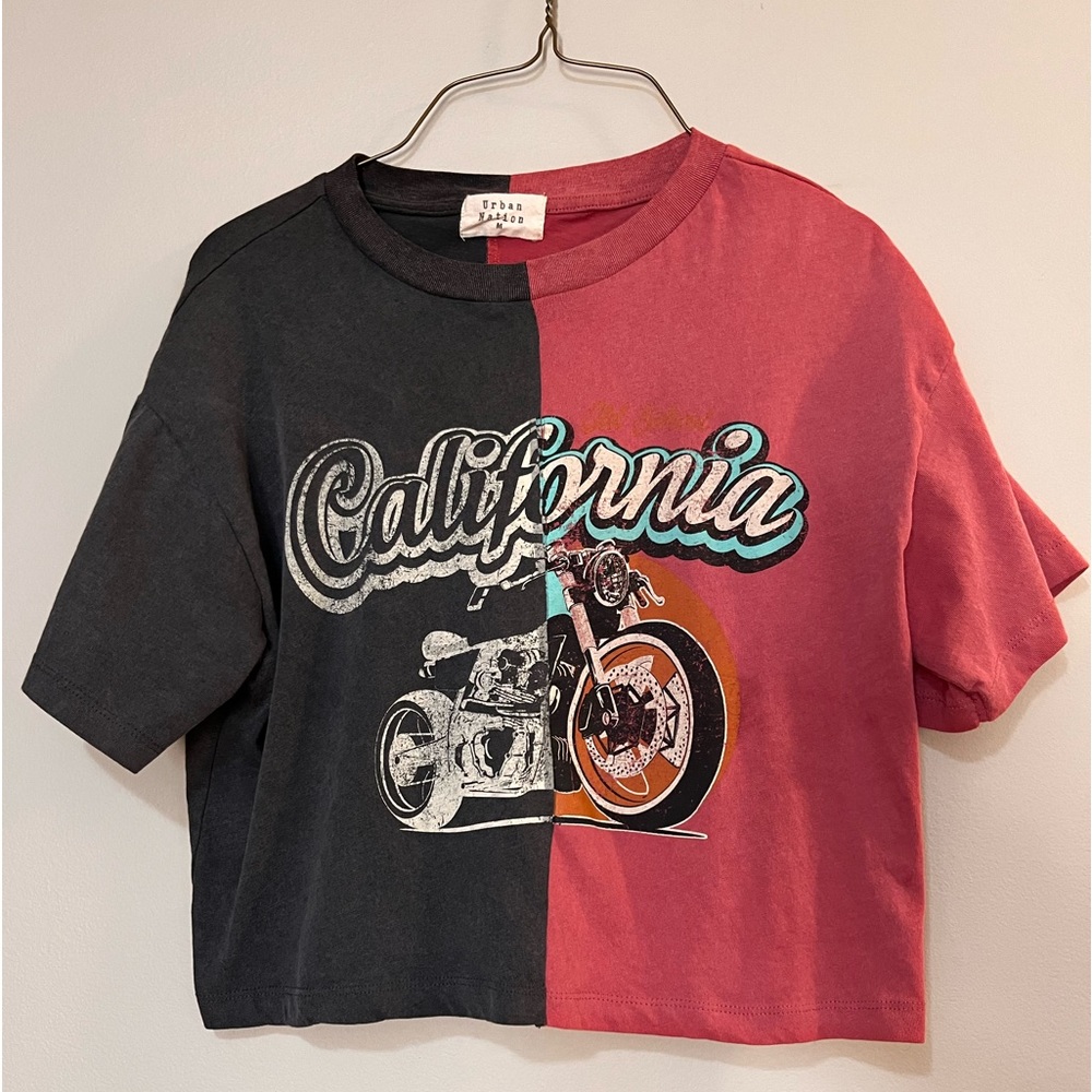 Red and grey Urban Nation tee, size M